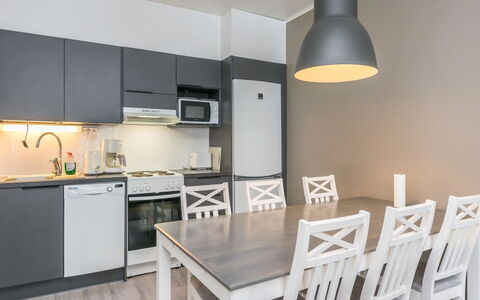 Skivillas Paljakka 1. (3Mh): Landelijk Gebied, Heuvel Station, Dorp, Bergketen, Vallei, Bergdorp, Alpen, Eco Hotel, Balkon, Hotel