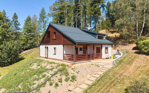 Kyjov U Krásné Lípy: Huis, Verblijf, Huis, Dak, Landelijk Gebied, Blokhut, Siding, Lariks, Boerderij, Landgoed
