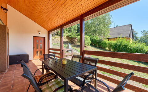 Kyjov U Krásné Lípy: Huis, Verblijf, Huis, Dak, Landelijk Gebied, Blokhut, Siding, Lariks, Boerderij, Landgoed