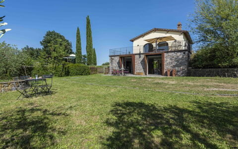 Casina Dell'acquaborra: Huis, Landgoed, Verblijf, Boerderij, Tuin, Gazon, Landscaping, Hek, Villa, Werf