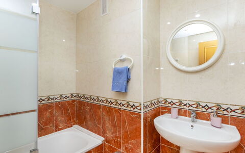 Acapulco Iii: Loodgieterswerkinrichting, Flooring, Badkamer, Wastafel In De Badkamer, Wastafel, Interieur Ontwerp, Verdieping, Kraan, Loodgieter, Tegel