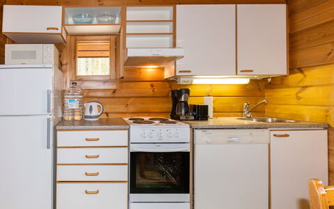 Paapuuri: Hout, Flooring, Verdieping, Meubilair, Houten Vloer, Interieur Ontwerp, Stapelbed, Kamer, Beits, Hardwood