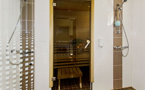 Villa Adalmina: Meubilair, Stoel, Buitenmeubels, Tafel, Hout, Buitentafel, Keuken En Eettafel, Schaduw, Tuin, Paraplu