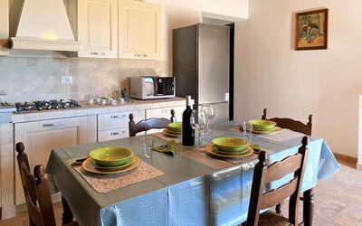Libertas 650.1: Cabinetry, Countertop, Meubilair, Fotolijst, Eigendom, Tafel, Gootsteen, Kraan, Keuken, Verlichting