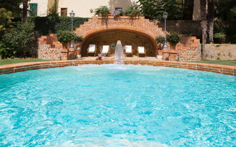 Castelletto Weddings And Events: Water, Eigendom, Zwembad, Fabriek, Blauw, Azure, Boom, Gebouw, Zwemwater, Aqua