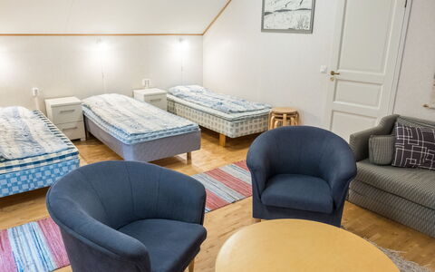 Kevinlevi: Bed, Meubilair, Slaapkamer, Interieur Ontwerp, Bedding, Laken, Flooring, Hout, Verdieping, Kamer