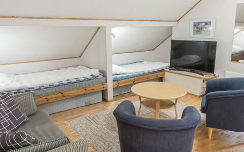 Kevinlevi: Bed, Meubilair, Slaapkamer, Interieur Ontwerp, Bedding, Laken, Flooring, Hout, Verdieping, Kamer