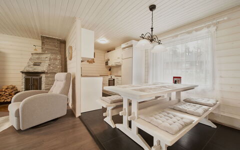 Jormakka: Hout, Verblijf, Blokhut, Woud, Schuur, Garden Gebouwen, Lariks, Bos, Beits