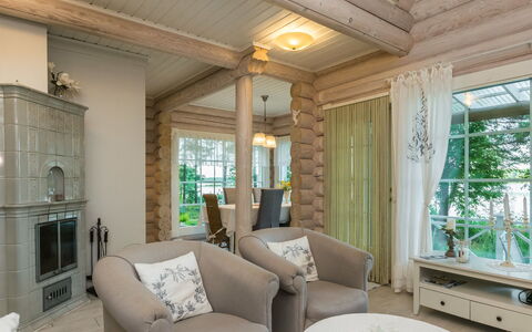 Torniniemi: Interieur Ontwerp, Meubilair, Hout, Flooring, Huis, Plafond, Verlichting, Verdieping, Kamer, Woonkamer