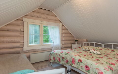 Torniniemi: Hout, Interieur Ontwerp, Slaapkamer, Plafond, Meubilair, Bed, Flooring, Verdieping, Kamer, Huis