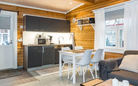 Renkitupa: Hout, Huis, Major Appliance, Houten Vloer, Hardwood, Beits, Plank, Keuken, Blokhut, Huishoudapparatuur