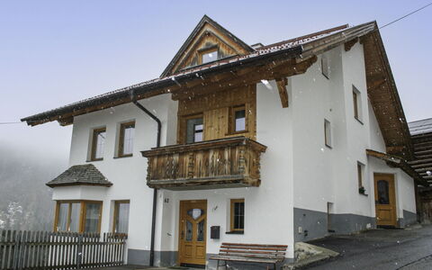 Kappl 324: Lucht, Gebouw, Eigendom, Venster, Deur, Huis, Hout, Verblijf, Facade