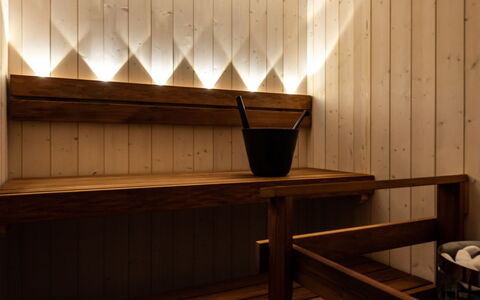 Vuokatin Loiste 9 a 2: Bed, Meubilair, Slaapkamer, Interieur Ontwerp, Bedding, Laken, Flooring, Hout, Verdieping, Kamer