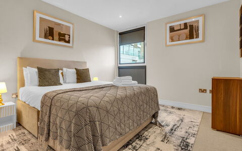 Canary Wharf 302: Interieur Ontwerp, Verdieping, Flooring, Bed, Meubilair, Slaapkamer, Hout, Laken, Kamer, Plafond