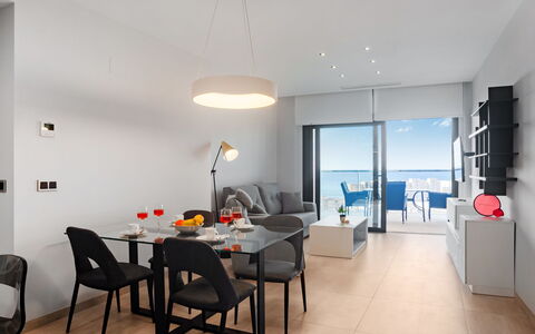 Sunset Waves: Tafel, Meubilair, Gebouw, Stoel, Huis, Verdieping, Flooring, Lamp, Woonkamer, Hal
