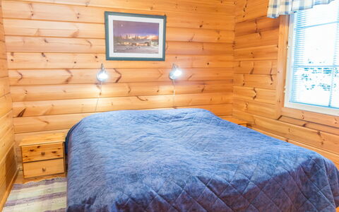 Tahkontupa: Hout, Plafond, Verdieping, Flooring, Beits, Hardwood, Slaapkamer, Plank, Kamer, Bed