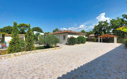 Villa D'Allongue: Flagstone, Oprit, Cobblestone, Schaduw, Beton, Tuin, Landscaping, Tegel, Ontwerp, Gang