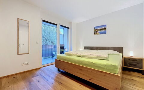 Apart Annabell: Bed, Interieur Ontwerp, Slaapkamer, Hout, Kamer, Flooring, Verdieping, Houten Vloer, Laken, Plafond