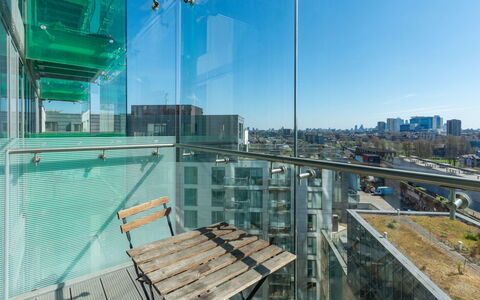 Avant-Garde, Shoreditch: Struik, Tuin, Woongebied, Plantengemeenschap, Land Lot, Groundcover, Landscaping, Backyard, Werf