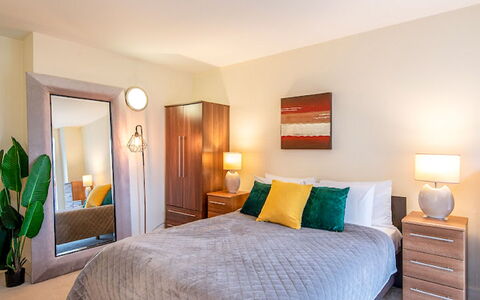 Great Suffolk Street, Waterloo: Meubilair, Eigendom, Groen, Comfort, Azure, Hout, Verlichting, Cabinetry, Lamp, Interieur Ontwerp