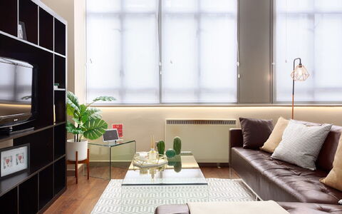 London City 303: Meubilair, Interieur Ontwerp, Flooring, Verdieping, Tafel, Hout, Plafond, Stoel, Kamer, Bankstel