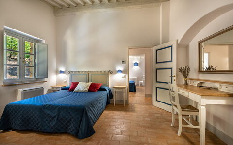 Villa Lucarella: Meubilair, Muur, Interieur Ontwerp, Flooring, Slaapkamer, Bed, Plafond, Kamer, Verdieping, Verlichting