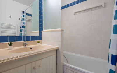 Accommodatie:&nbsp;Bleu Marine 310.10