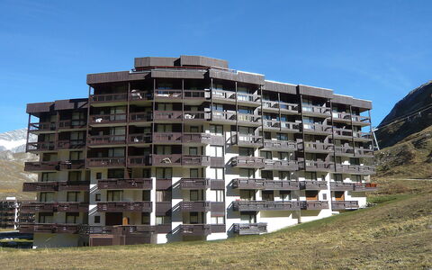 Tignes 320: Lucht, Gebouw, Fabriek, Stedelijk Ontwerp, Woongebied, Blok Van De Toren, Facade, Venster, Boom, Onroerend Goed