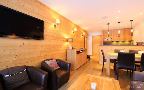 Tignes 340: Interieur Ontwerp, Kamer, Gebouw, Eigendom, Muur, Architectuur, Meubilair, Verdieping, Plafond, Ontwerp
