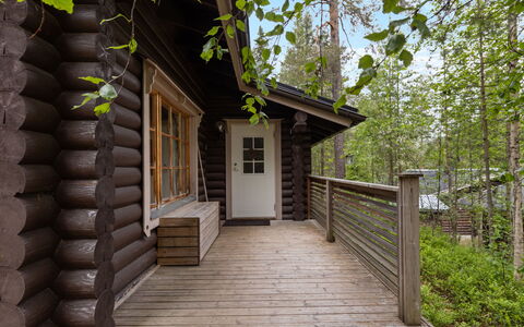 Lakka: Hout, Verblijf, Siding, Huis, Veranda, Blokhut, Garden Gebouwen, Hardwood, Dek, Plank