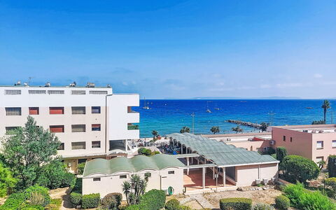 Le Lavandou 212: Horizon, Zee, Kust En Oceanic Landvormen, Appartement, Kust, Oceaan, Toevlucht, Condominium, Badplaats, Hotel