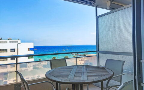 Le Lavandou 212: Meubilair, Balkon, Schaduw, Stoel, Hotel