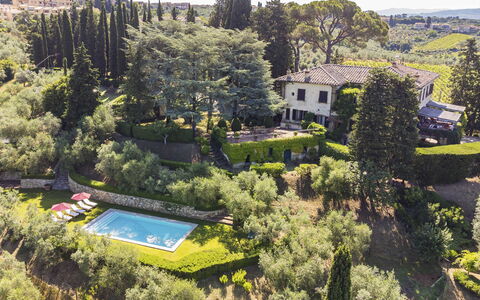 Villa Agnola: Fabriek, Eigendom, Plantengemeenschap, Natuur, Blad, Natuurlijk Landschap, Boom, Land Lot, Vegetation, Gras