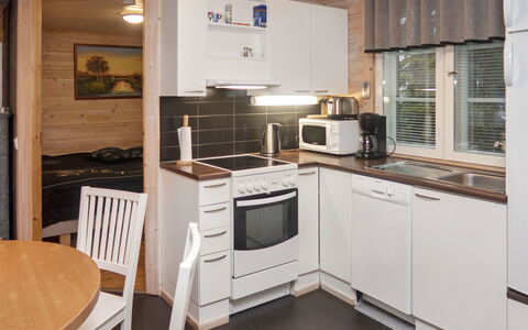 Rukan Pramea: Hout, Meubilair, Keuken, Interieur Ontwerp, Countertop, Plafond, Flooring, Toestel Van De Keuken, Verdieping, Major Appliance