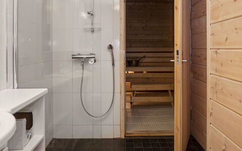Rukan Pramea: Flooring, Hout, Verdieping, Loodgieterswerkinrichting, Interieur Ontwerp, Badkamer, Loodgieter, Kamer, Beits, Plafond