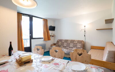 Accommodatie:&nbsp;Médian 330 350.3