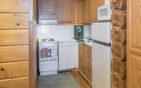 Mänty: Hout, Flooring, Plafond, Keuken, Cabinetry, Interieur Ontwerp, Countertop, Verdieping, Major Appliance, Kamer