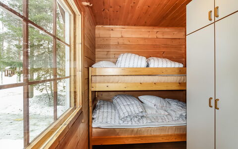 Alppikylä 4A: Hout, Siding, Verblijf, Huis, Huis, Plank, Garden Gebouwen, Blokhut, Hardwood, Veranda