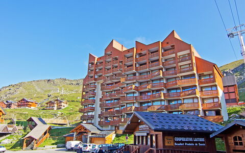 Val Thorens 130: Lucht, Gebouw, Eigendom, Infrastructuur, Stedelijk Ontwerp, Architectuur, Buurt, Woongebied, Hout