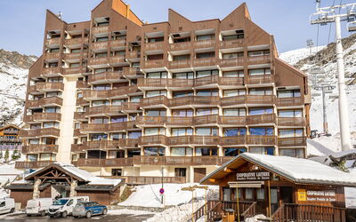 Val Thorens 130: Lucht, Gebouw, Eigendom, Architectuur, Sneeuw, Buurt, Condominium, Stedelijk Ontwerp, Blok Van De Toren, Openbare Ruimte