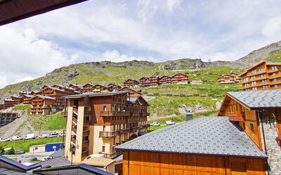 Val Thorens 610: Dak, Eigendom,  Dorf\, Huis, Gebouw, Berg, Architectuur, Huis, Bergdorp, Vakantie