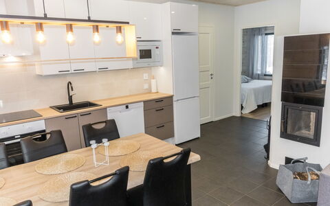 Pehtoori B: Meubilair, Interieur Ontwerp, Flooring, Countertop, Hout, Verdieping, Keuken, Plafond, Cabinetry, Kamer
