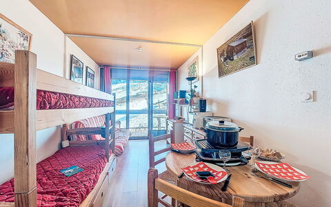 Accommodatie:&nbsp;Cosmos 120.7