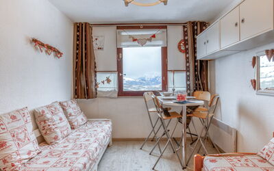 Accommodatie:&nbsp;Vostok Zodiaque 800.87