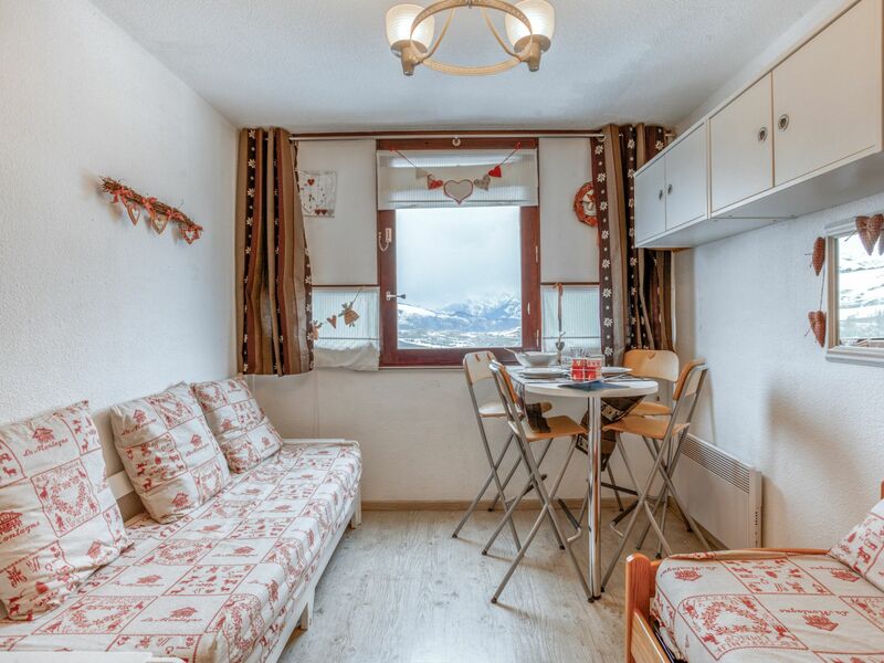Accommodatie:&nbsp;Vostok Zodiaque 800.87