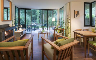 Cottage Pagode Premium 601.1: Gebouw, Fabriek, Eigendom, Venster, Land Lot, Stedelijk Ontwerp, Landschap, Buurt, Gras, Vrije Tijd