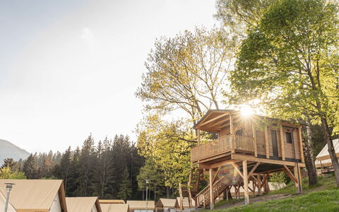 Premium Baumhaus mit 1 Schlafzimmer: Lucht, Sneeuw, Berg, Natuur, Natuurlijk Landschap, Helling, Huis, Gebouw, Freezing, Landelijk Gebied