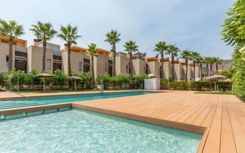 Residencial Oropesa - la Concha: Schaduw, Tuin, Toevlucht, Eco Hotel, Landscaping, Binnenplaats, Gang, Hacienda, Hotel