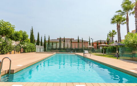 Residencial Oropesa - la Concha: Zwembad, Toevlucht, Buitenmeubels, Eco Hotel, Schaduw, Landscaping, Tuin, Hacienda, Hotel