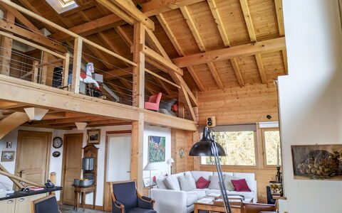 L'Epachat: Meubilair, Tafel, Bankstel, Stoel, Gebouw, Hout, Interieur Ontwerp, Verdieping, Straal, Fotolijst